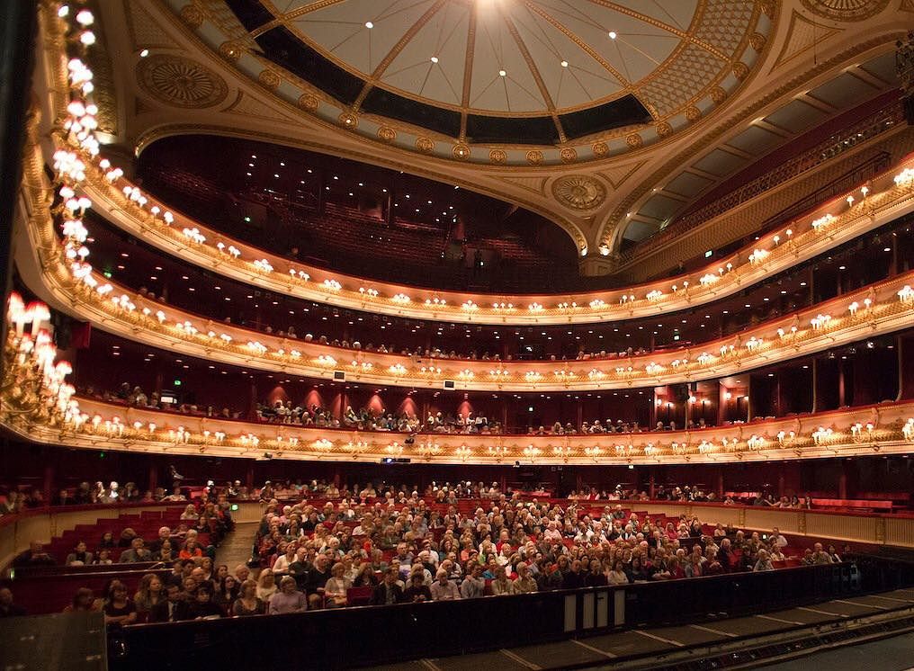 Travel theater. Королевский театр Ковент-Гарден. Ковент Гарден опера. Ковент Гарден в Лондоне. Ковент-Гарден (оперная труппа).